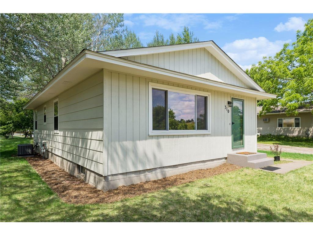 310 18th Avenue SE Cambridge MN 55008 7081732 image3