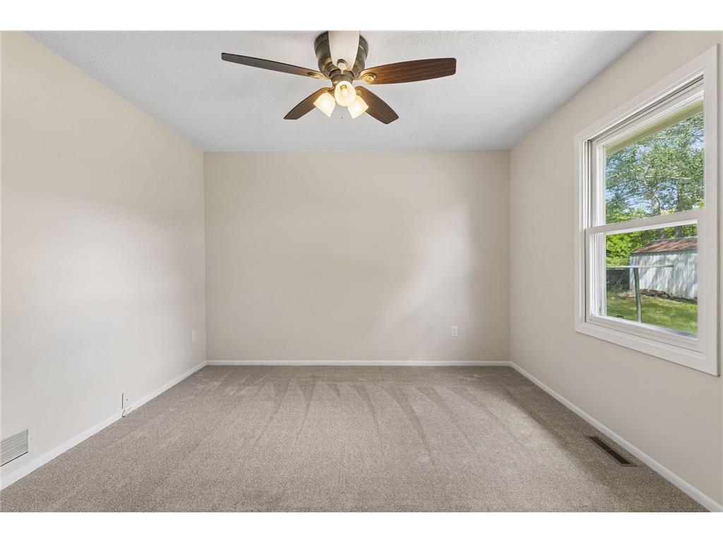310 18th Avenue SE Cambridge MN 55008 7081732 image42