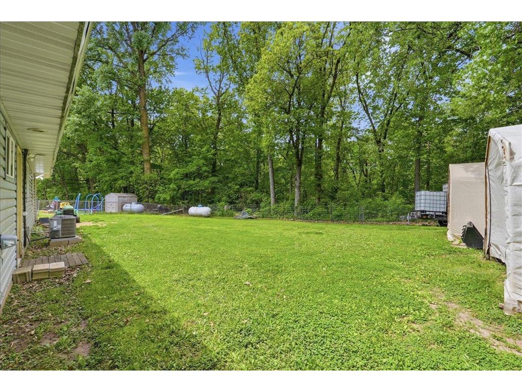 310 235th Street East Farmington WI 54020 7078287 image17