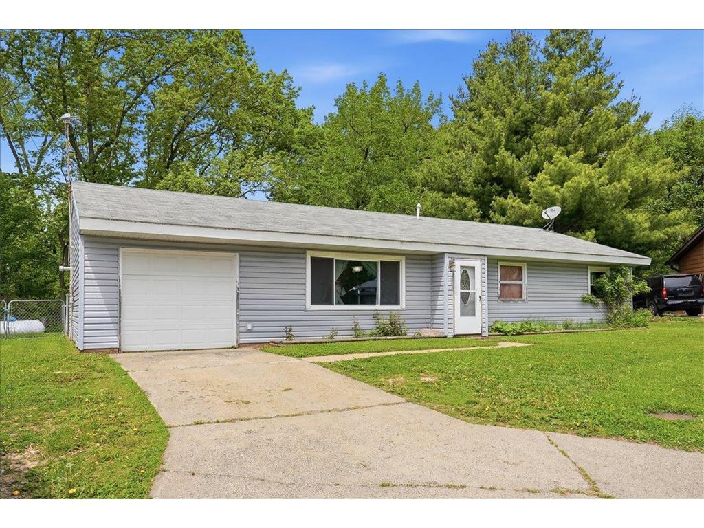 310 235th Street East Farmington WI 54020 7078287 image2