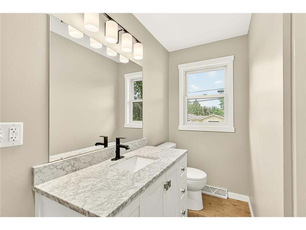 310 4th St NE Byron MN 55920 7089645 image14
