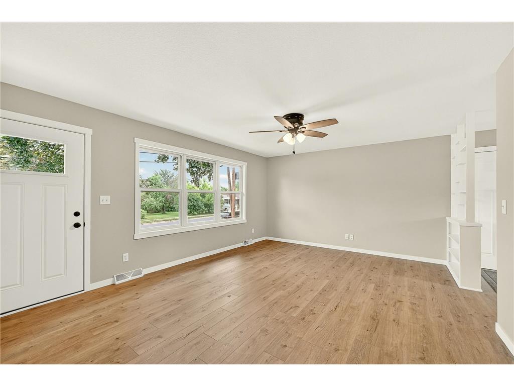 310 4th St NE Byron MN 55920 7089645 image3