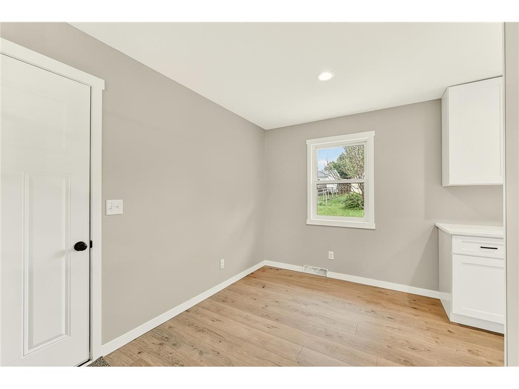 310 4th St NE Byron MN 55920 7089645 image7