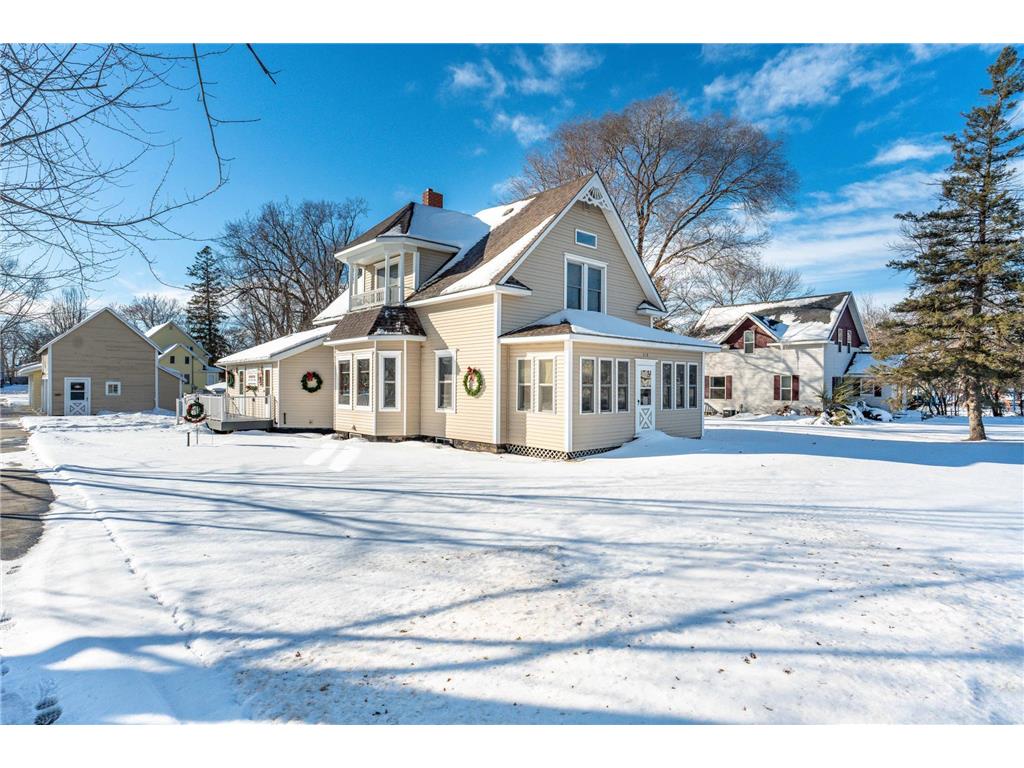 310 Douglas Avenue Henning MN 56551 6826889 image1
