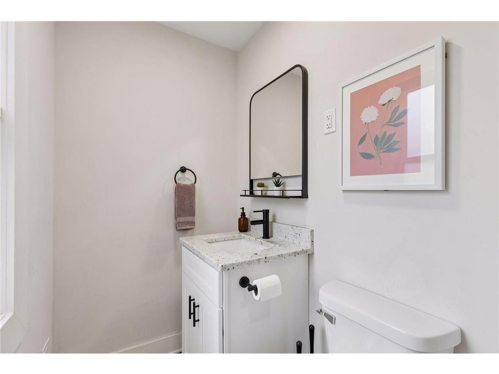 310 E 22nd Street Minneapolis MN 55404 7054571 image14