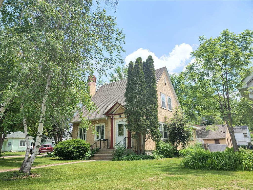 310 E 7th Street, Morris, MN 56267 MLS 6217608 Edina Realty