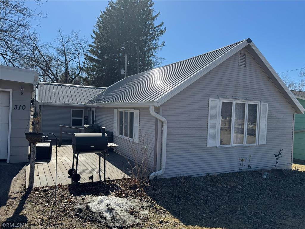 310 E Maple Street Woodville WI 54028 6687470 image1