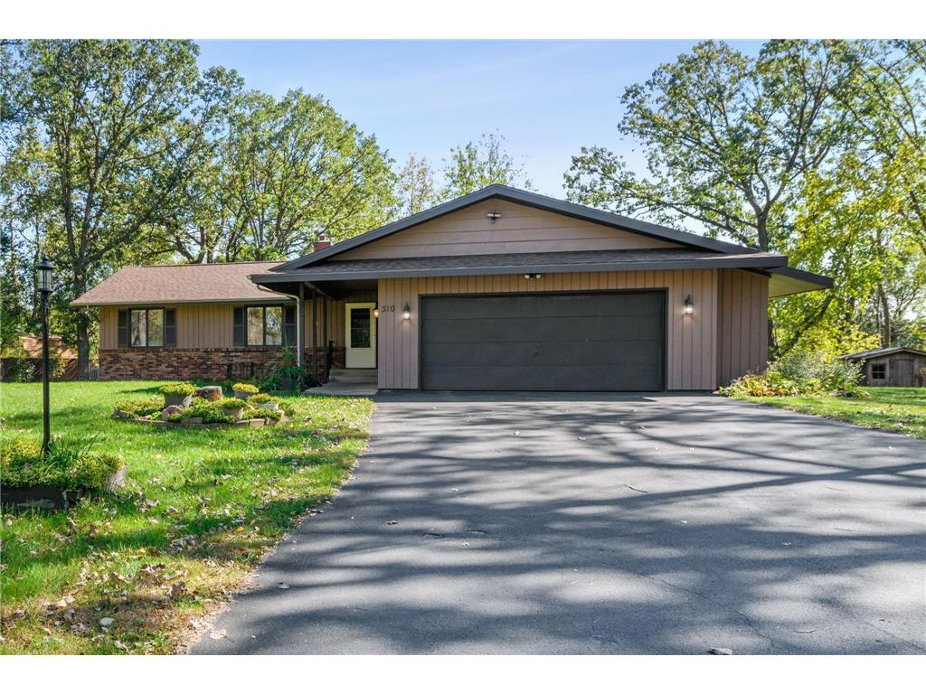 310 Lakeview Drive, North Hudson, WI, 54016 MLS 6421284 Edina Realty