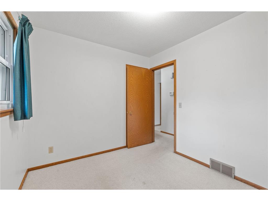 310 Lanewood Lane N Plymouth MN 55447 7075980 image20