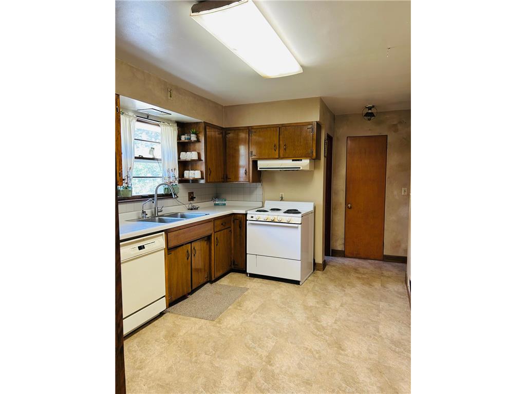310 Oak Street Clements MN 56224 7075447 image11