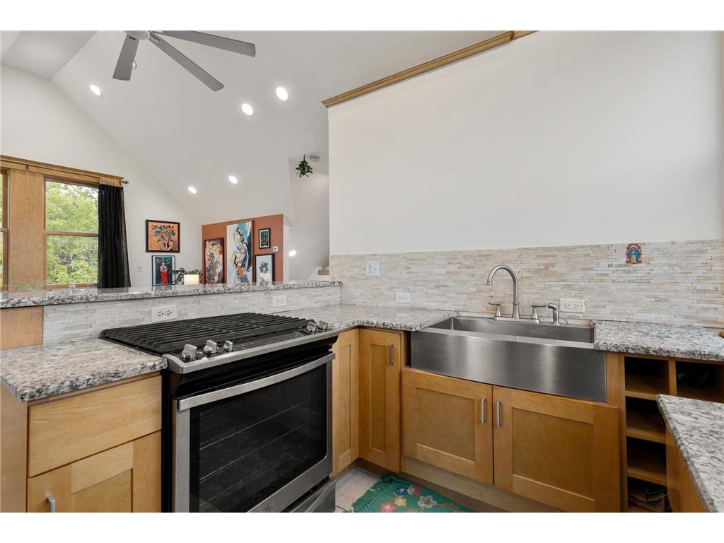 310 Ryan Avenue Saint Paul MN 55102 7053627 image64