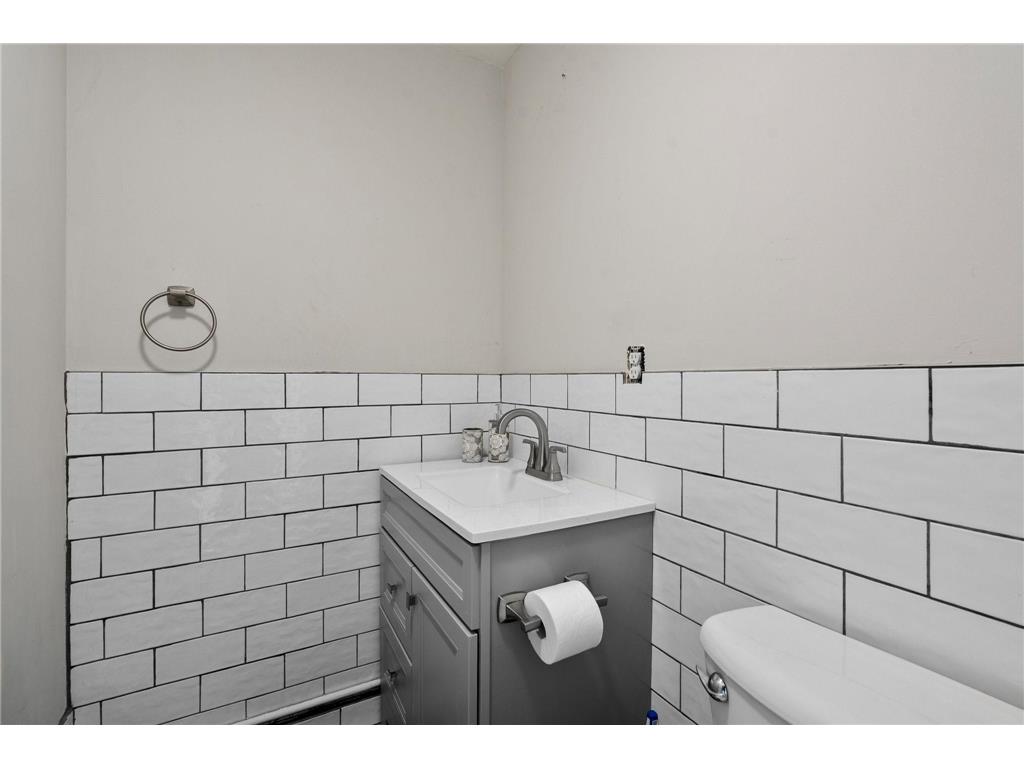 310 Ryan Avenue Saint Paul MN 55102 7053627 image81