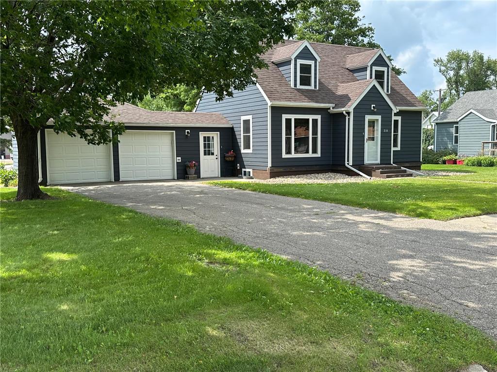 310 S Oak Street Hendricks MN 56136 6767934 image1