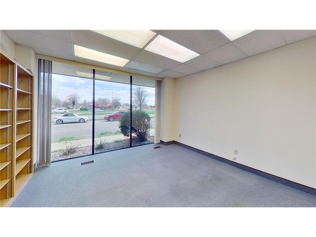 310 W West College Drive Marshall MN 56258 6626831 image10