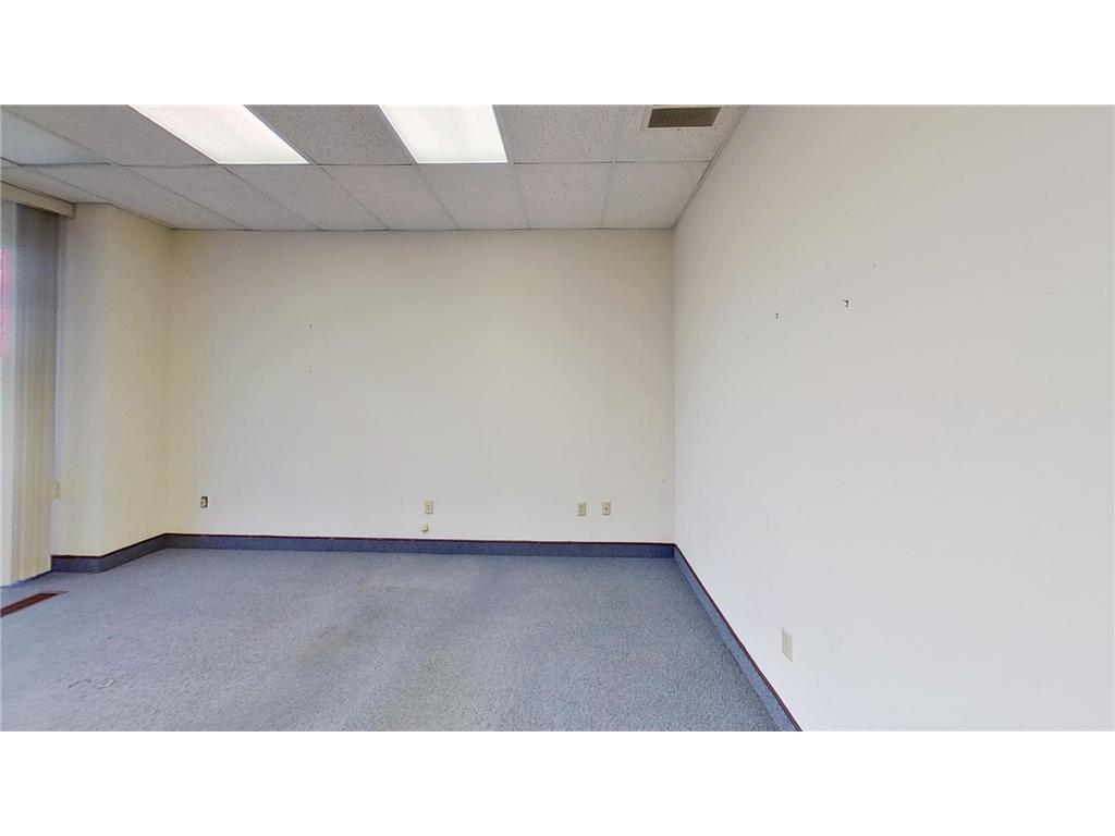 310 W West College Drive Marshall MN 56258 6626831 image13