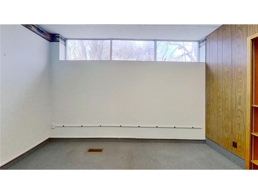 310 W West College Drive Marshall MN 56258 6626831 image16