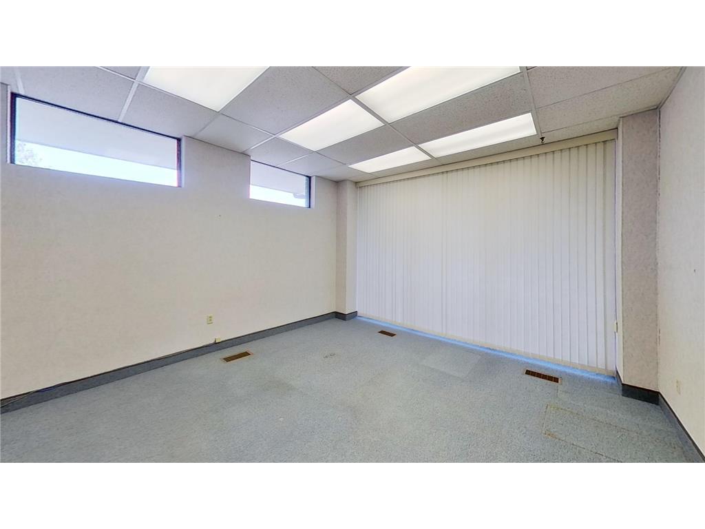 310 W West College Drive Marshall MN 56258 6626831 image17