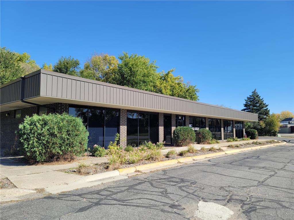 310 W West College Drive Marshall MN 56258 6626831 image3