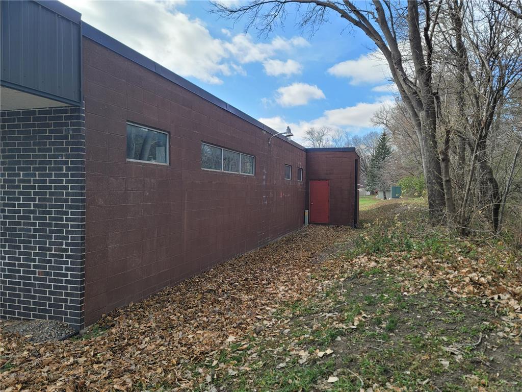 310 W West College Drive Marshall MN 56258 6626831 image32