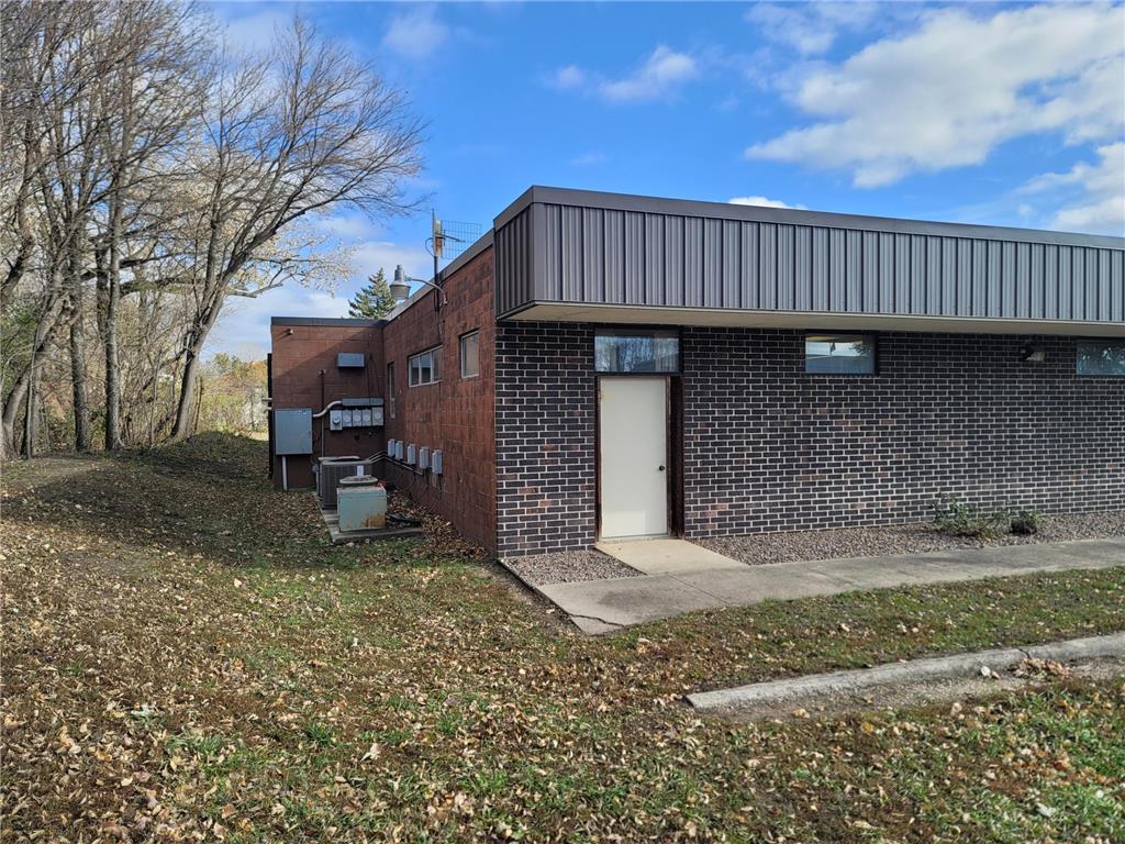 310 W West College Drive Marshall MN 56258 6626831 image34