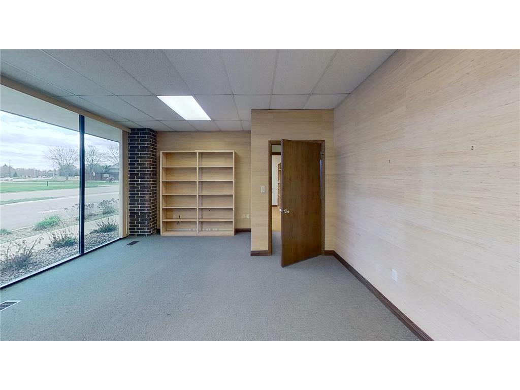 310 W West College Drive Marshall MN 56258 6626831 image8