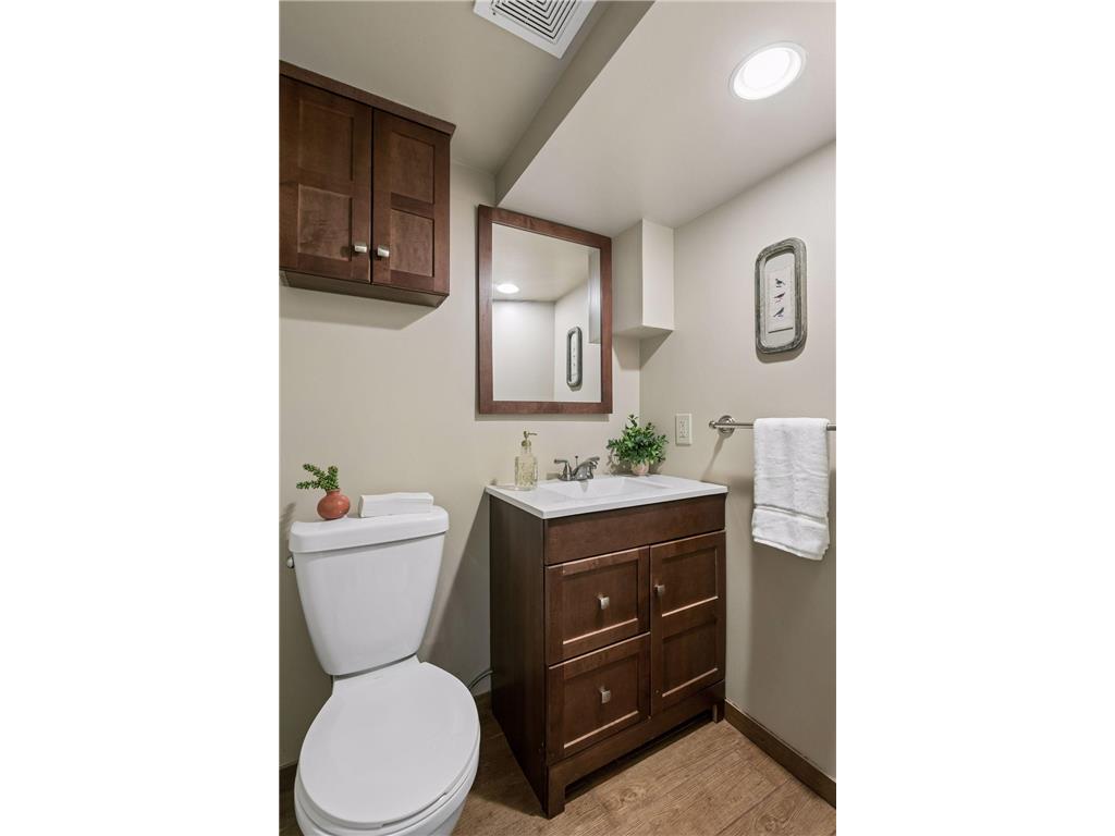 3100 Noble Avenue N Golden Valley MN 55422 7055705 image32