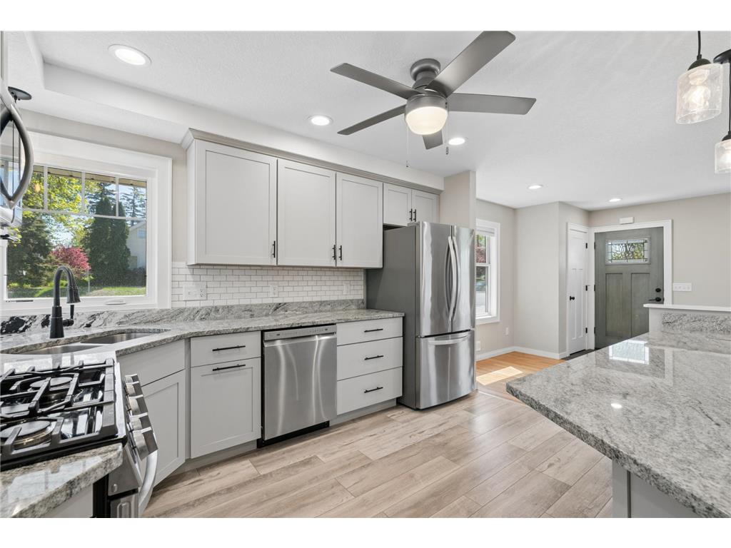 3100 W 55th Street Edina MN 55410 7074693 image11
