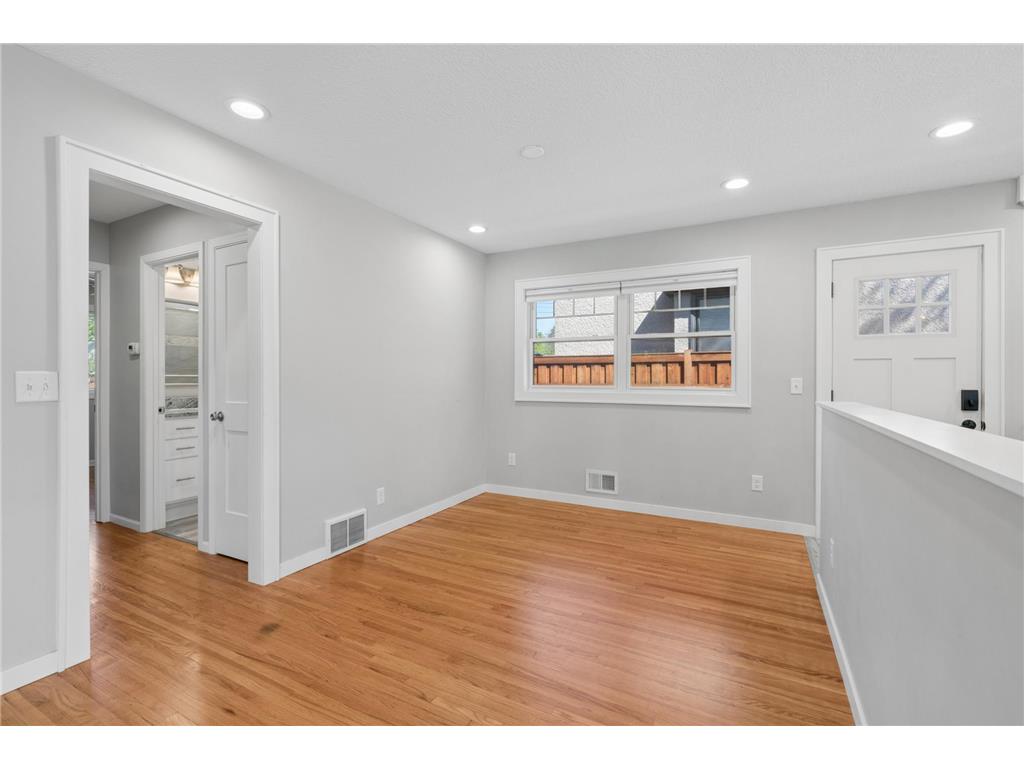 3100 W 55th Street Edina MN 55410 7074693 image16