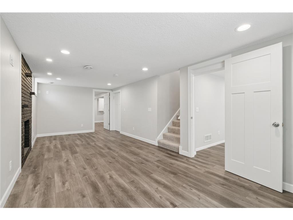3100 W 55th Street Edina MN 55410 7074693 image24