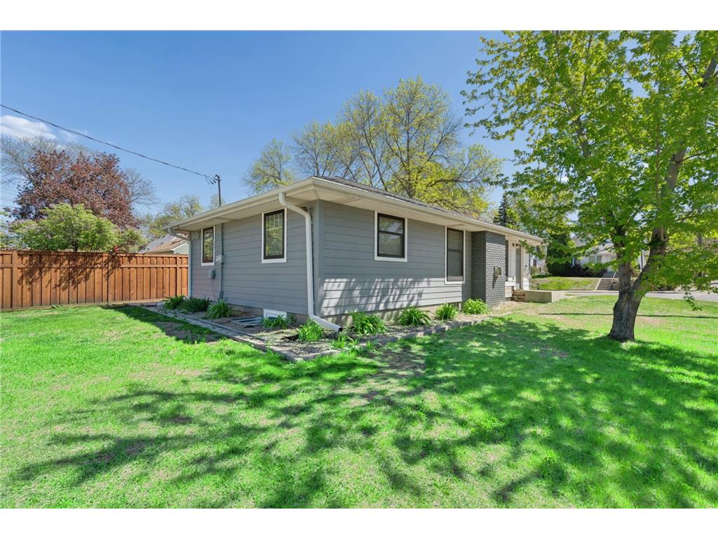 3100 W 55th Street Edina MN 55410 7074693 image3