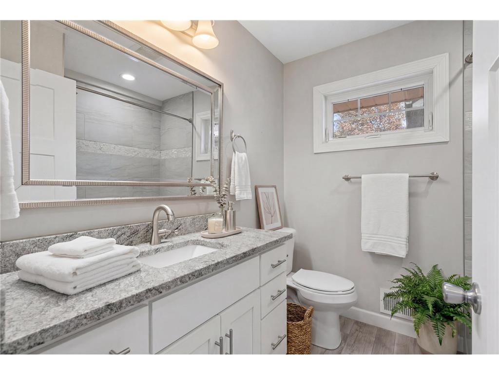 3100 W 55th Street Edina MN 55410 7074693 image8