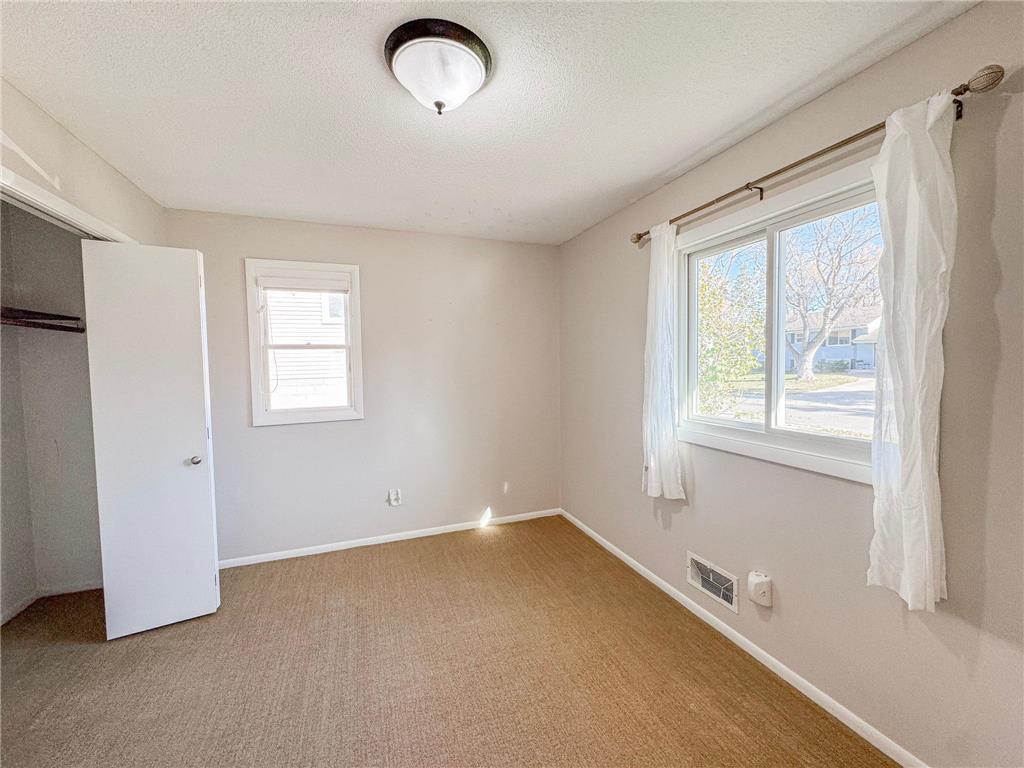 3101 Independence Avenue N New Hope MN 55427 6817556 image17