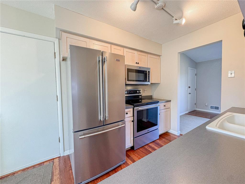 3101 Independence Avenue N New Hope MN 55427 6817556 image7