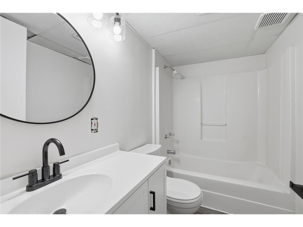 3101 McKnight Road N North Saint Paul MN 55109 6809373 image12