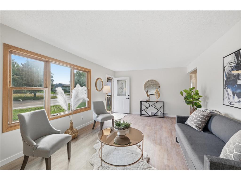 3101 McKnight Road N North Saint Paul MN 55109 6809373 image3