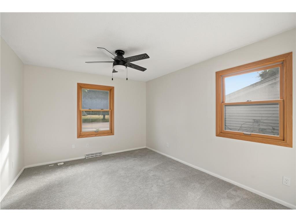 3101 McKnight Road N North Saint Paul MN 55109 6809373 image9