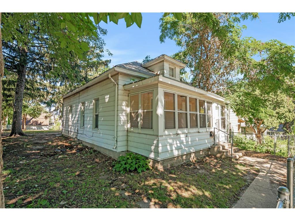 3103 Irving Avenue N Minneapolis MN 55411 6463010 image1