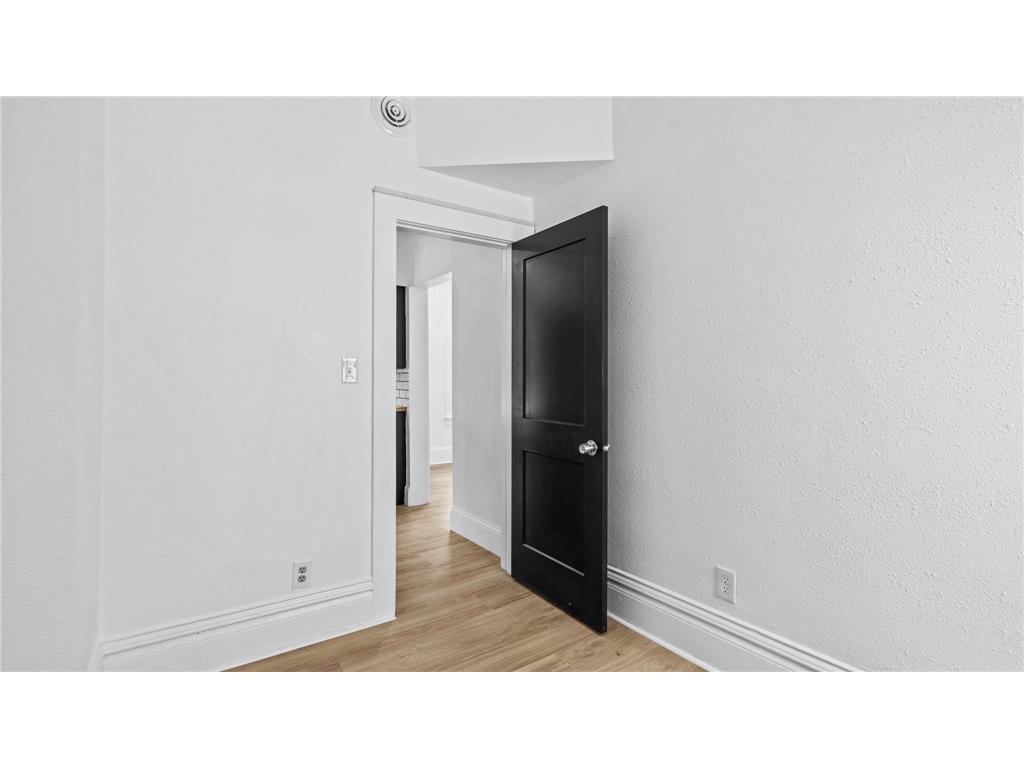 3104 Oliver Avenue N Minneapolis MN 55411 7080806 image29