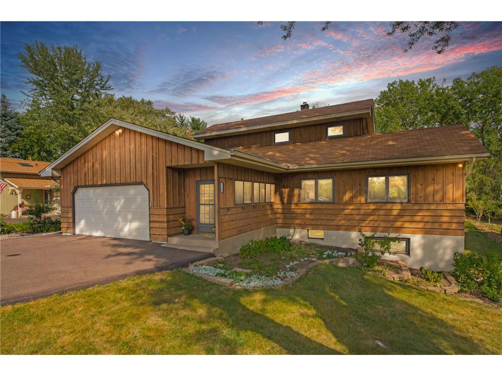 3104 Victoria Street N Roseville MN 55113 6430106 image1