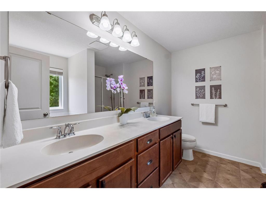 3105 Countryside Bay #A Woodbury MN 55129 7089475 image21