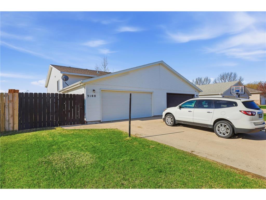 3108 Dakota Park Circle S Fargo ND 58104 7069748 image1