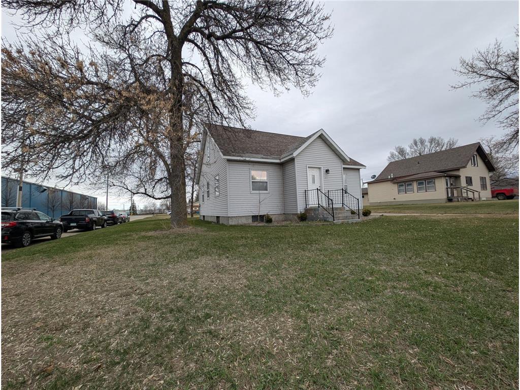311 3rd Avenue NW Perham MN 56573 7056584 image2