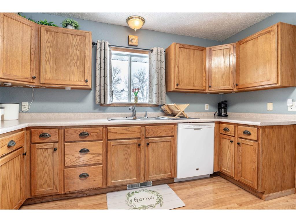 311 4th Avenue E Abercrombie ND 58001 7045261 image10