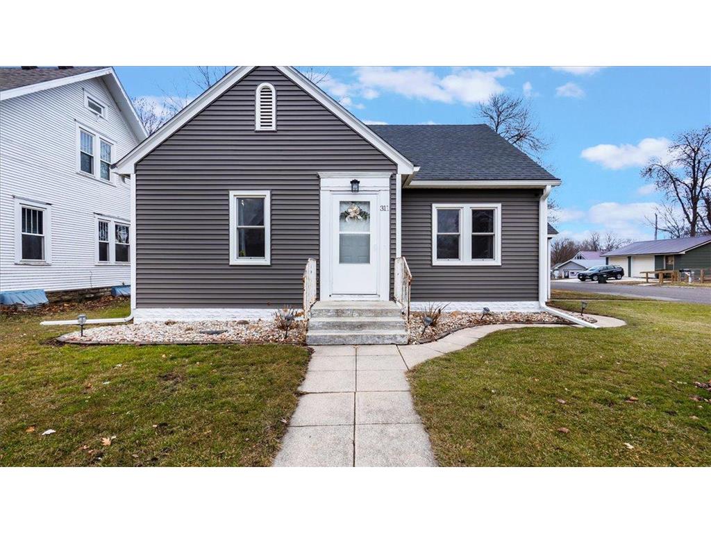 311 4th Street S Grove City MN 56243 6471107 image1