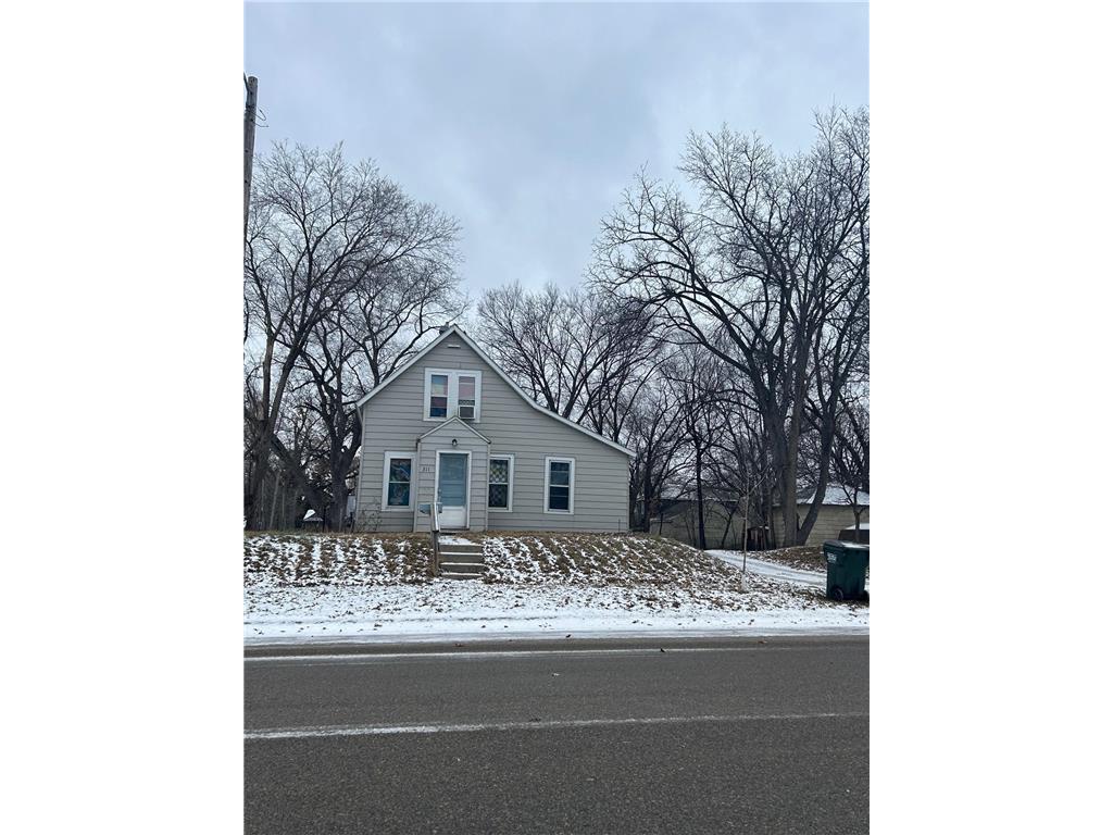 311 9th Street NW Willmar MN 56201 6637328 image1