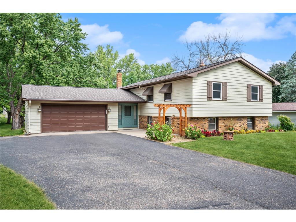 311 Brooks Avenue E Little Canada MN 55117 6433298 image1