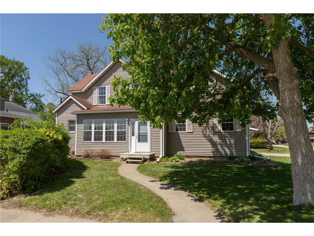 311 Center Avenue S Eyota MN 55934 7074160 image1