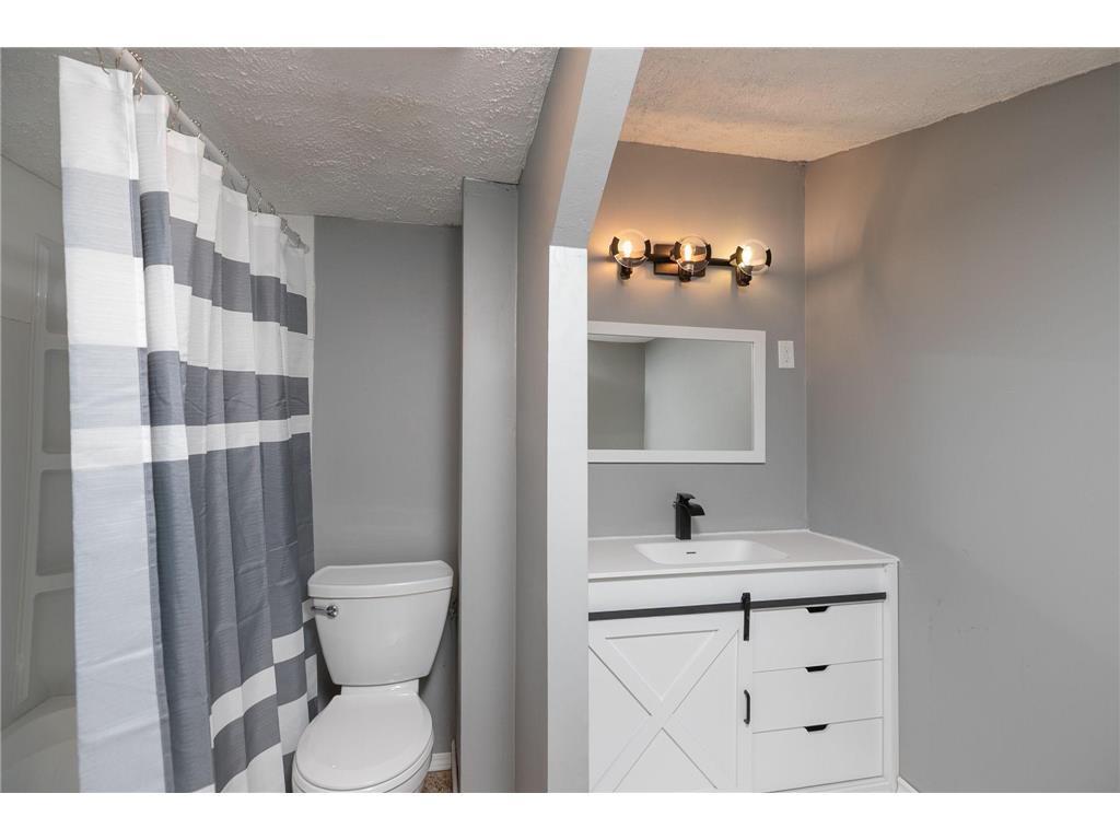 311 Center Avenue S Eyota MN 55934 7074160 image31