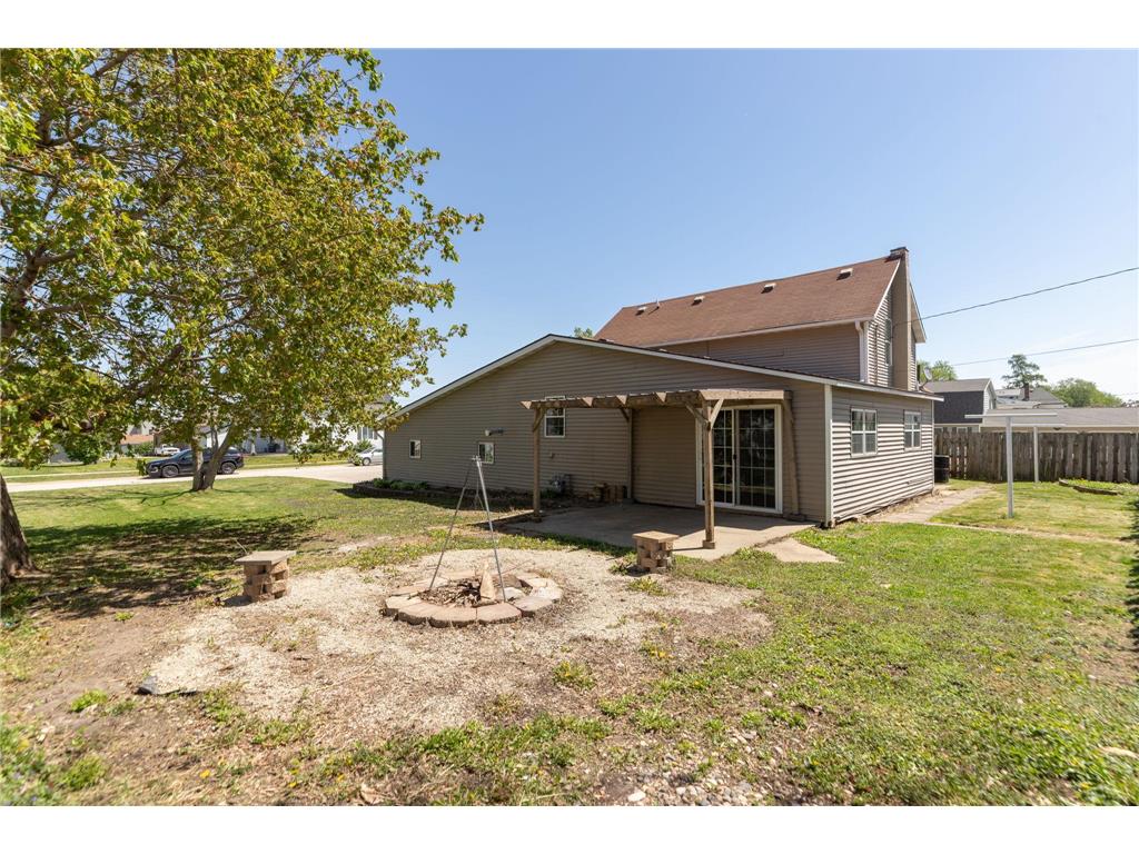 311 Center Avenue S Eyota MN 55934 7074160 image38