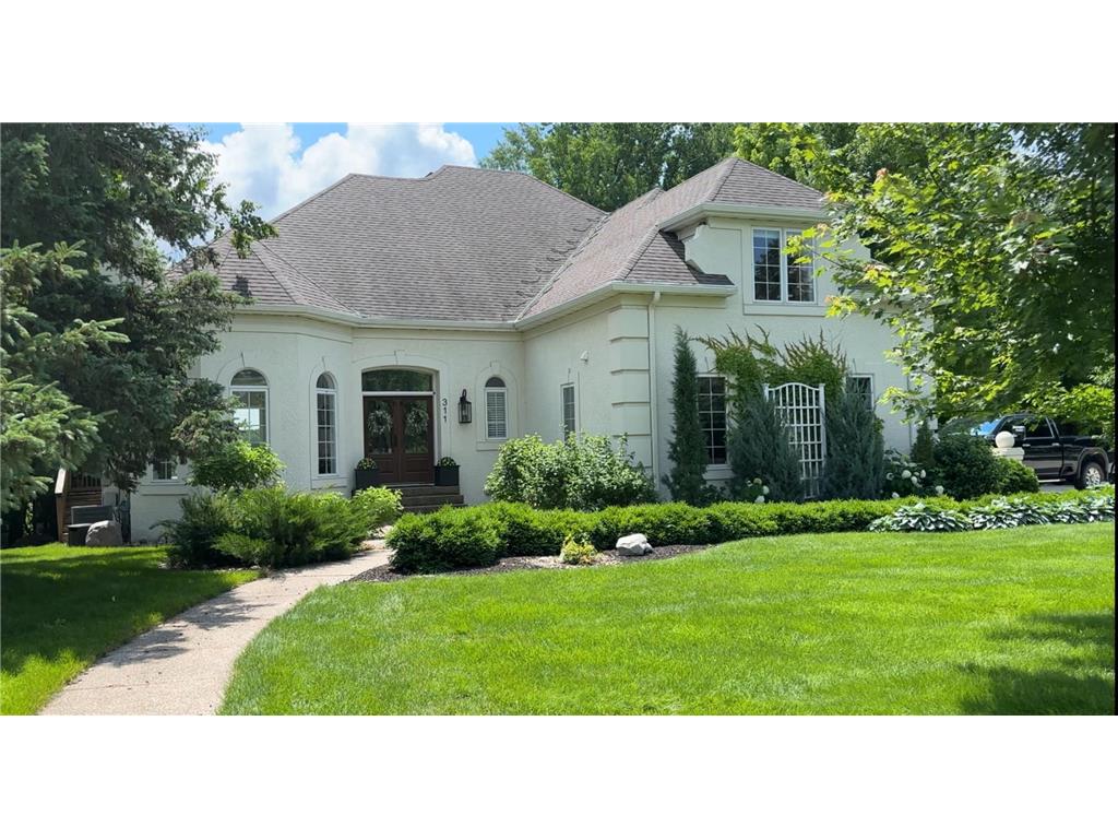 311 Country Club Drive NE Willmar MN 56201 - Willmar 6565673 image1